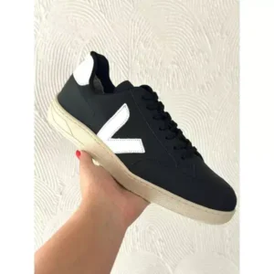 TENIS VERT V-12 COURO PRETO E BRANCO